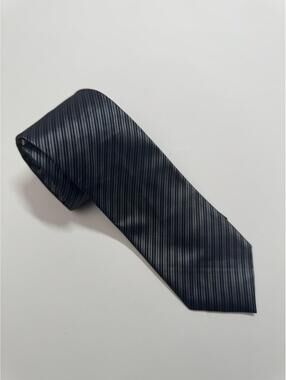 Kenneth Cole 100% Silk Skinny Tie In Black & Silver Stripes
